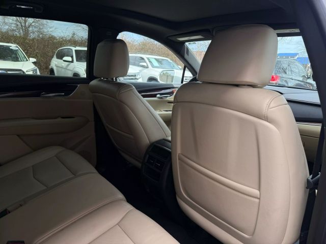 Vehicle image 9 of 34