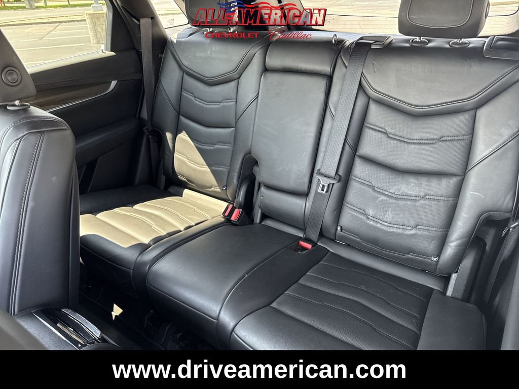 Vehicle image 12 of 33