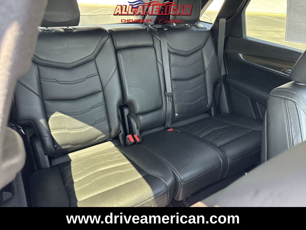 Vehicle image 13 of 33