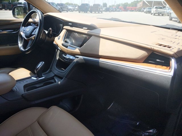 Vehicle image 18 of 40