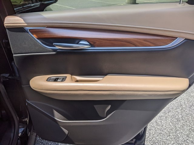 Vehicle image 27 of 40