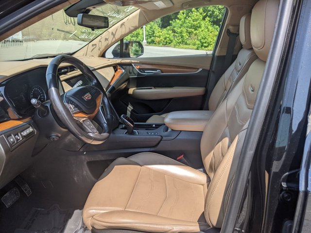 Vehicle image 36 of 40