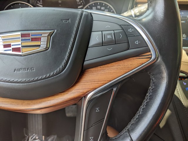 Vehicle image 19 of 40