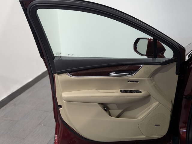 Vehicle image 18 of 35
