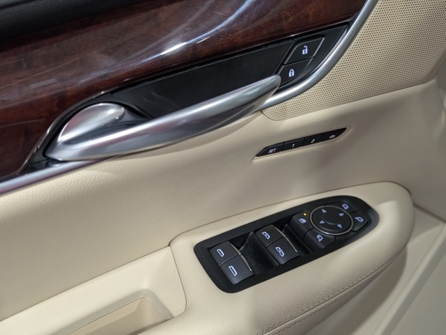 Vehicle image 19 of 35