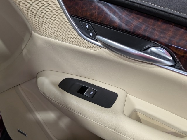 Vehicle image 31 of 35