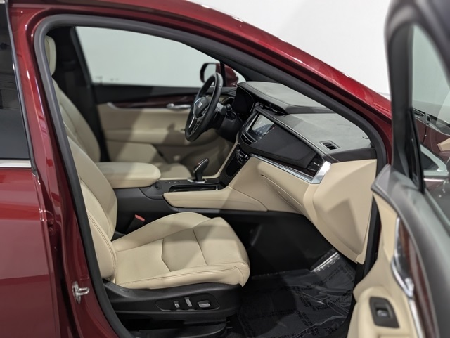 Vehicle image 29 of 35