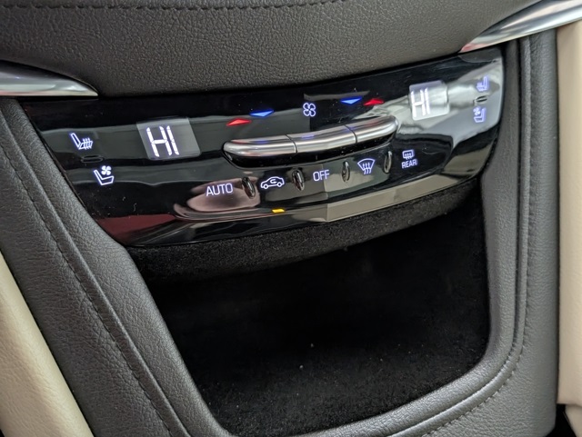 Vehicle image 13 of 35