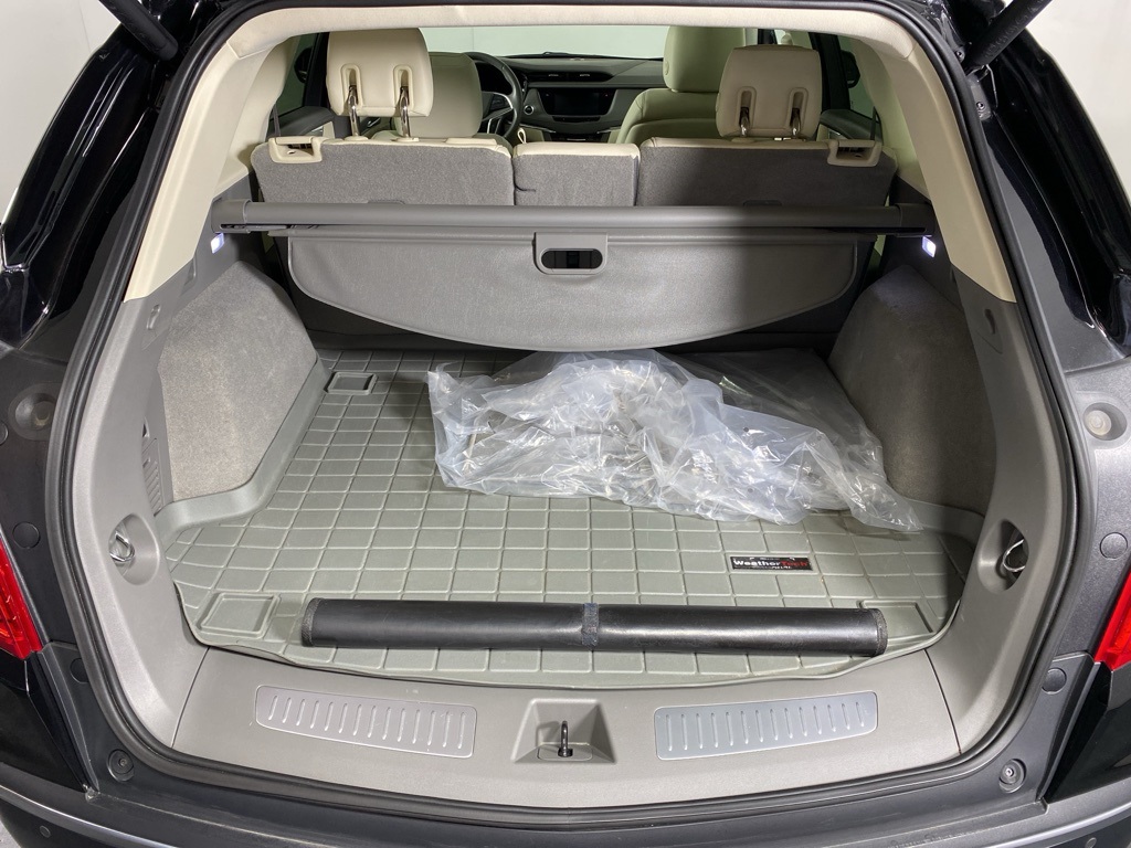 Vehicle image 25 of 35