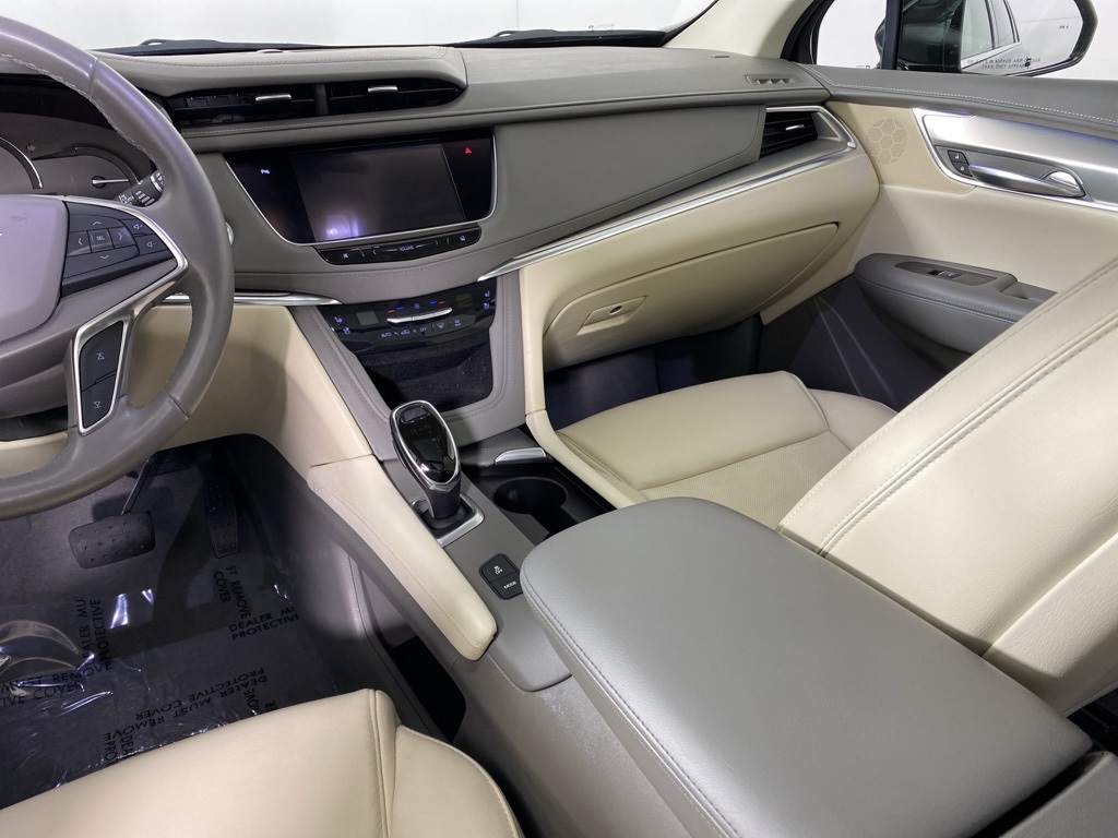 Vehicle image 16 of 35