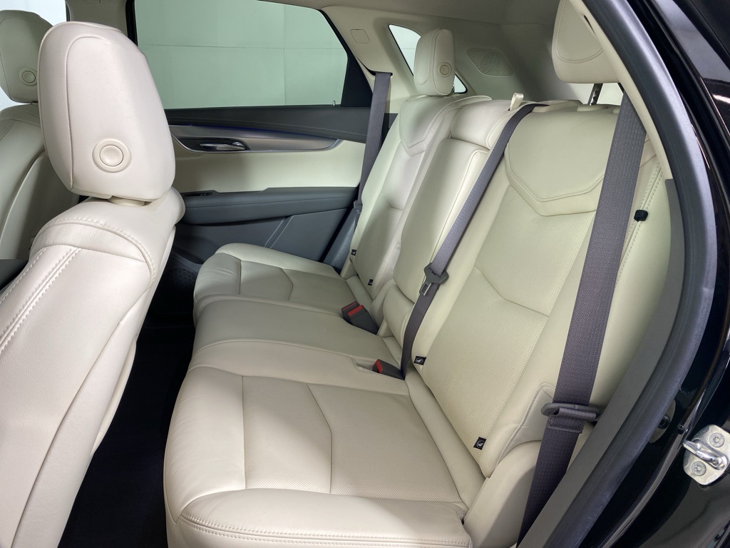 Vehicle image 13 of 35