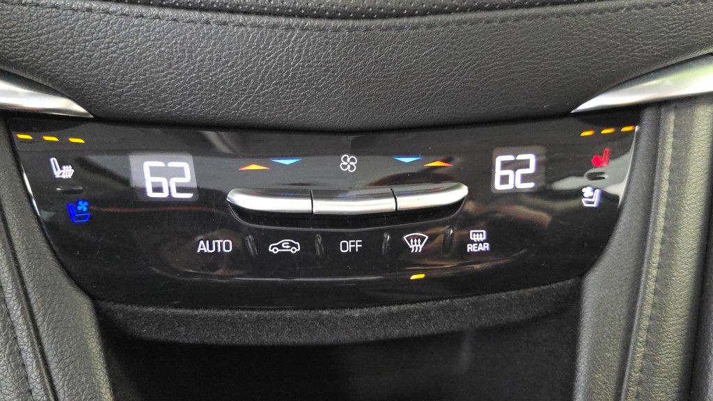 Vehicle image 15 of 32