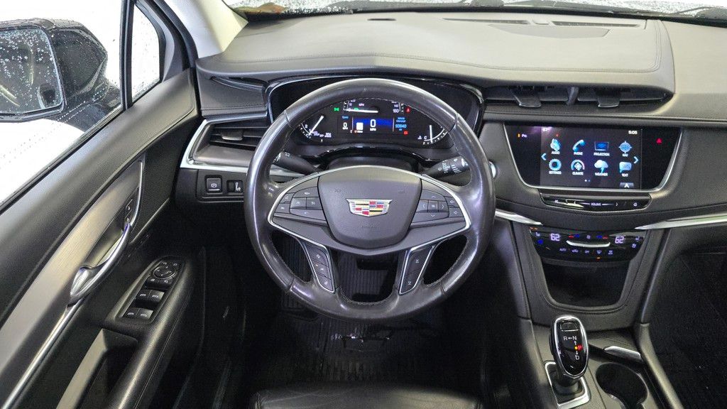 Vehicle image 12 of 32