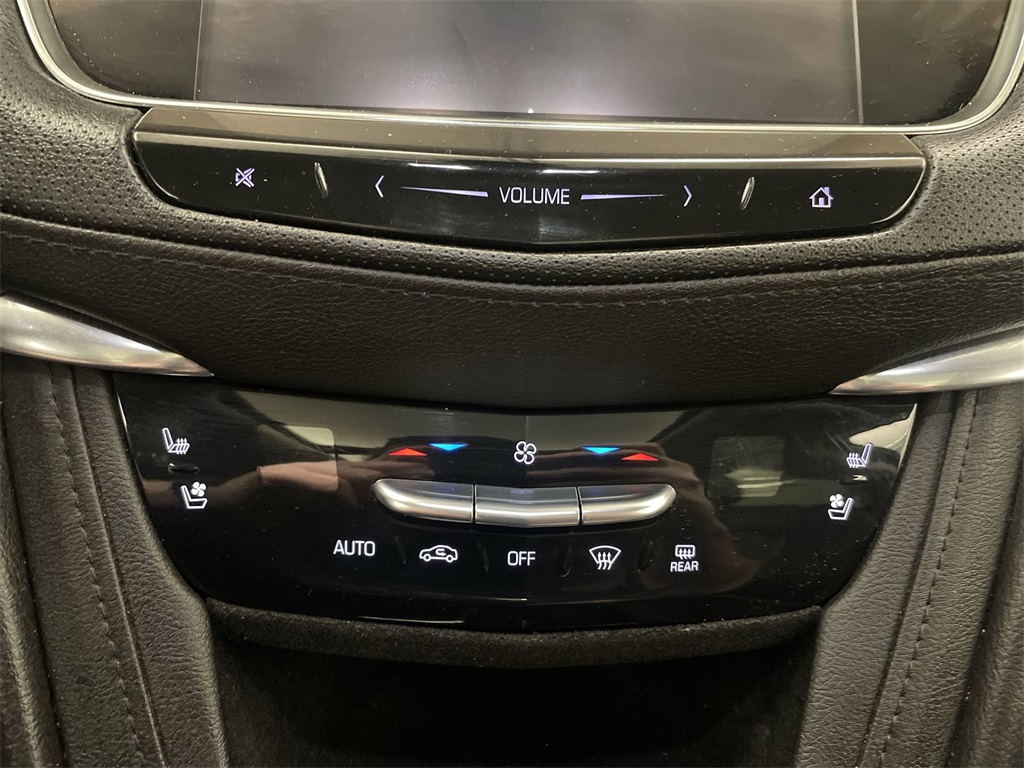 Vehicle image 12 of 32