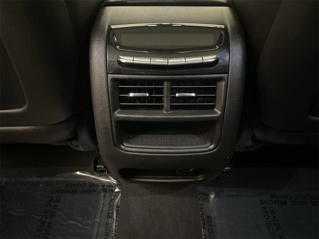 Vehicle image 16 of 32