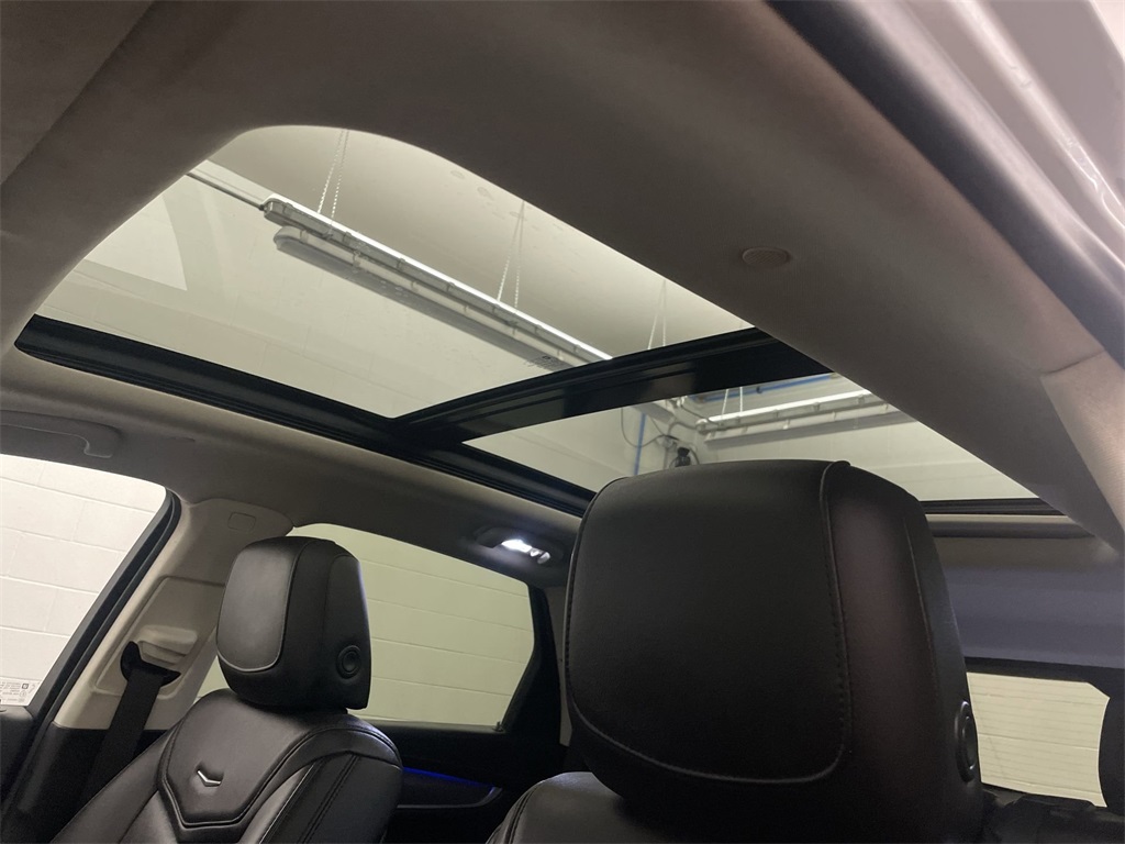 Vehicle image 13 of 32