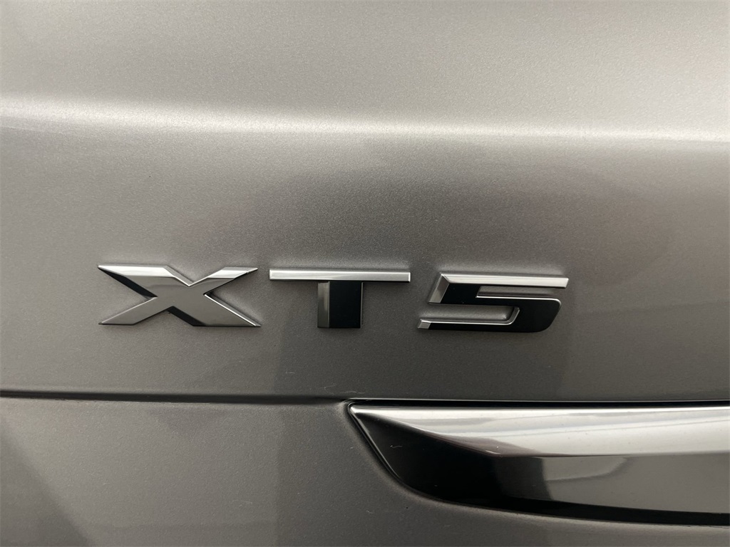 Vehicle image 26 of 32