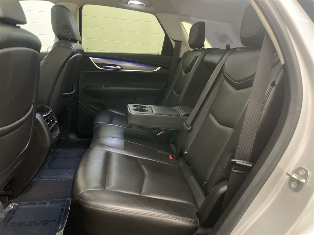 Vehicle image 20 of 32