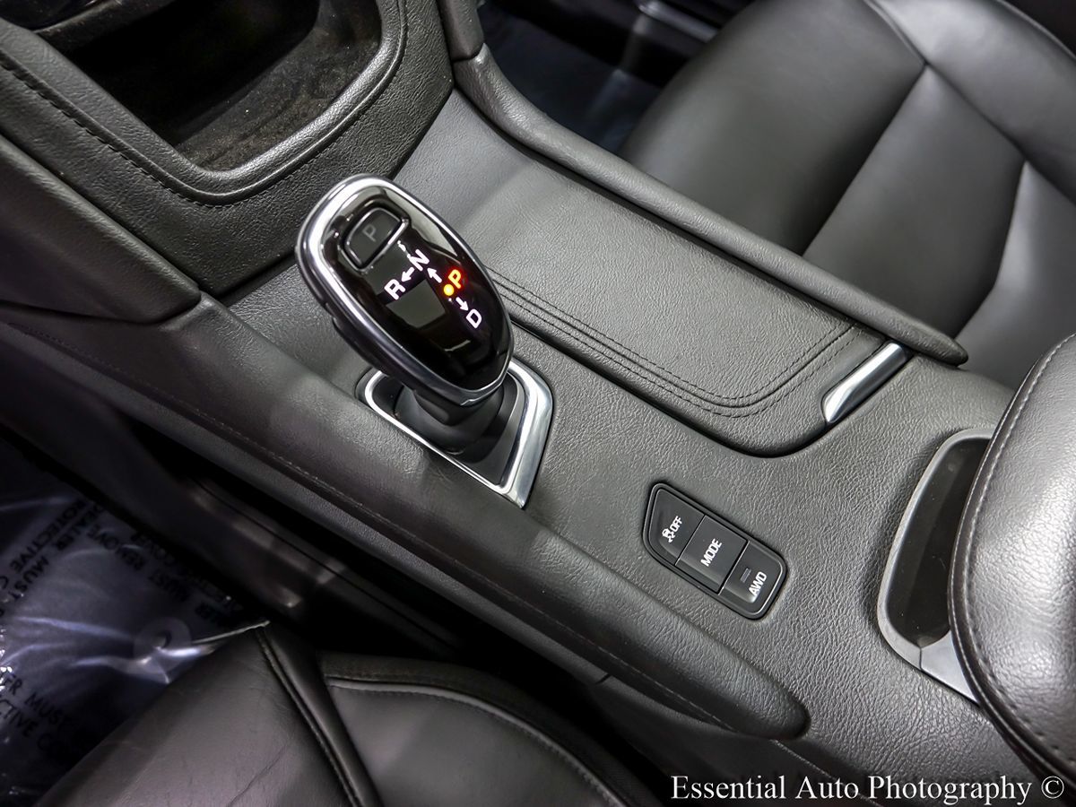 Vehicle image 25 of 37