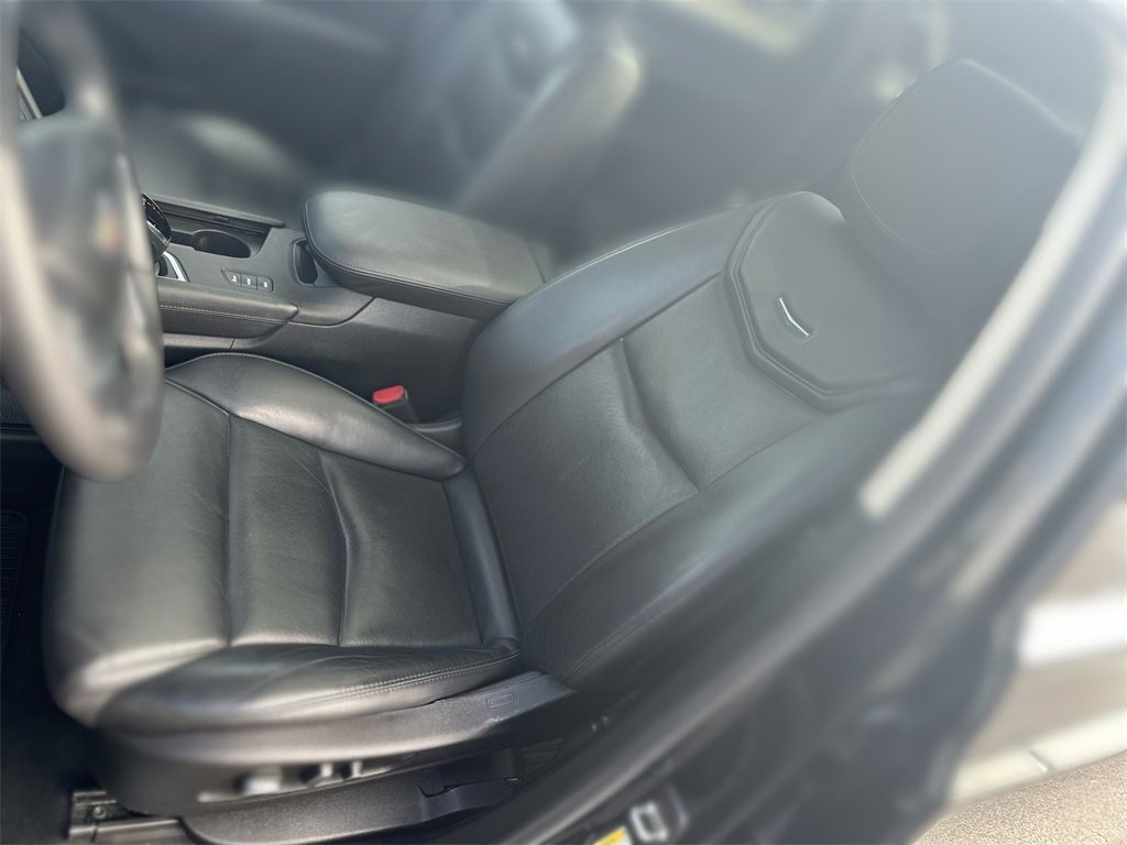 Vehicle image 13 of 25