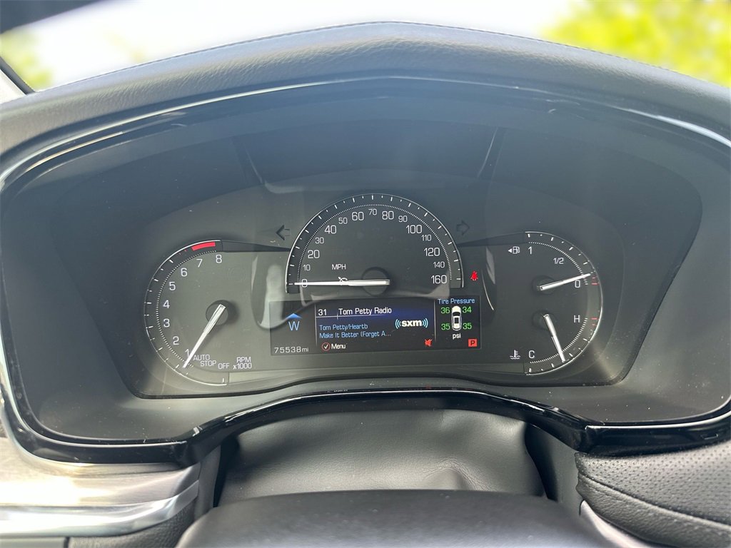 Vehicle image 10 of 25