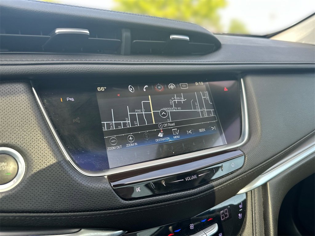 Vehicle image 19 of 25