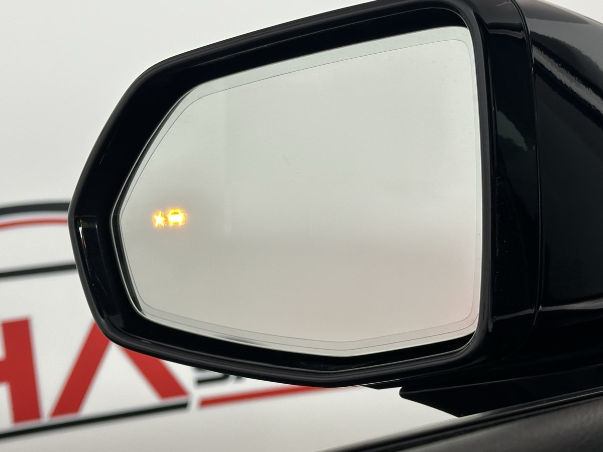 Vehicle image 44 of 46
