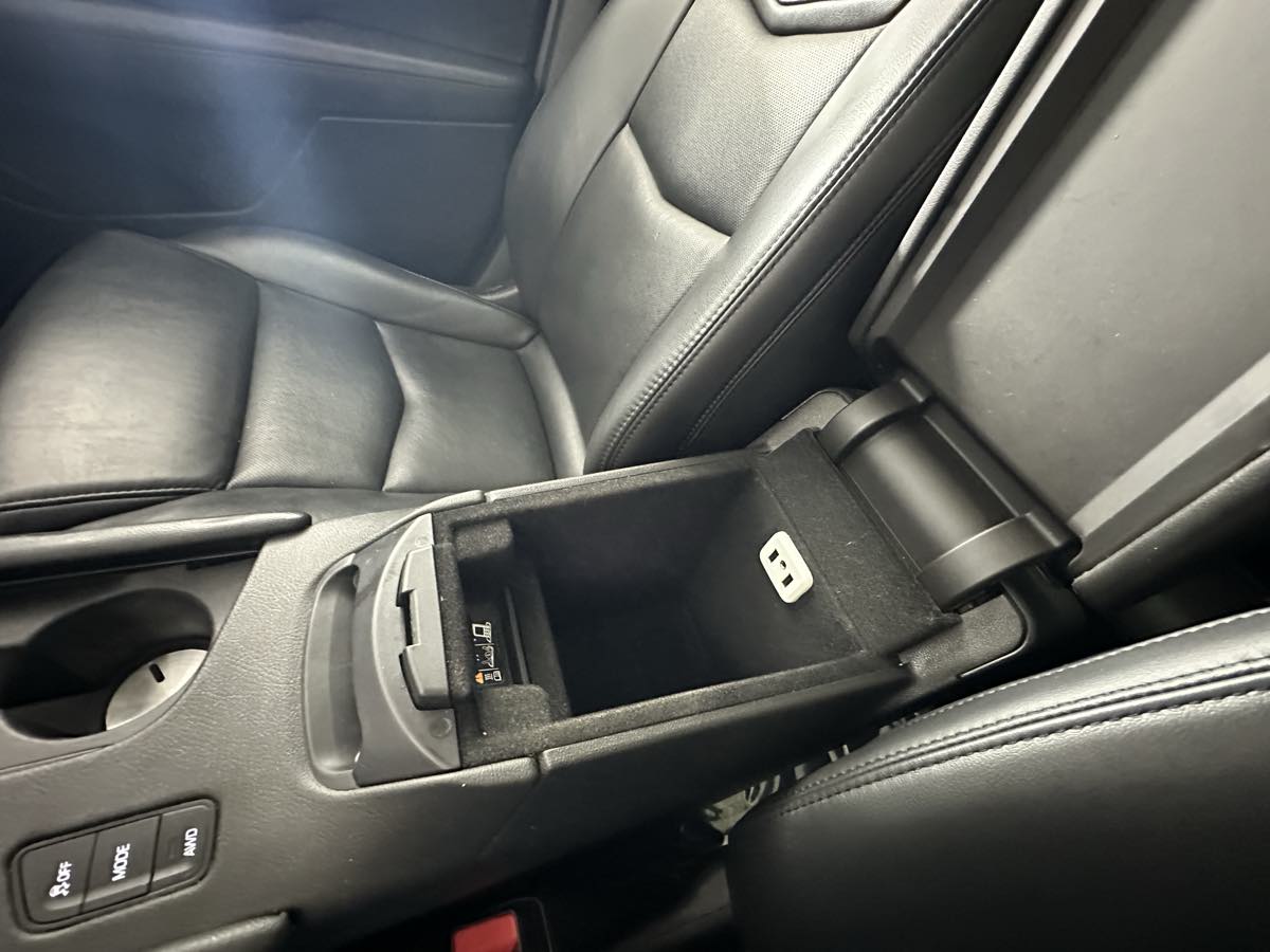 Vehicle image 40 of 46