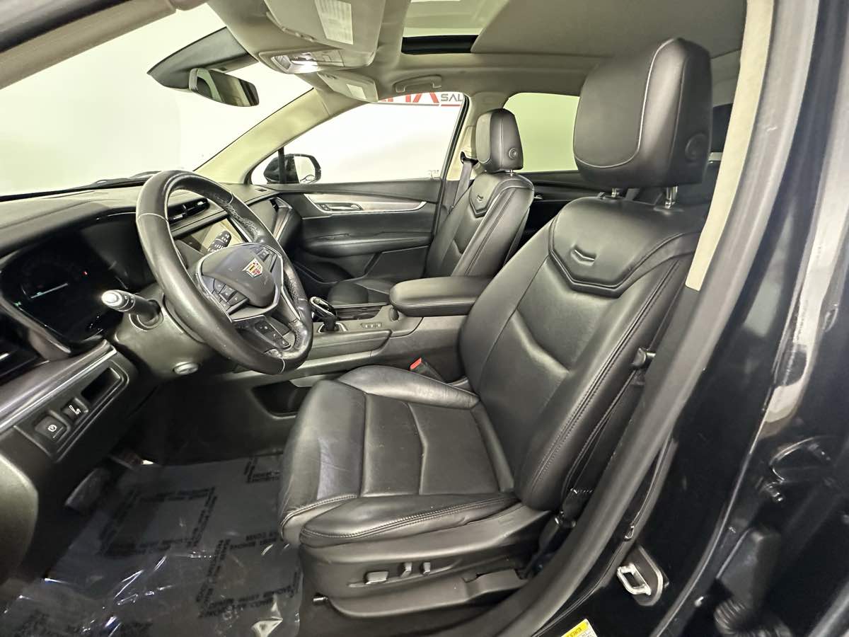Vehicle image 24 of 46