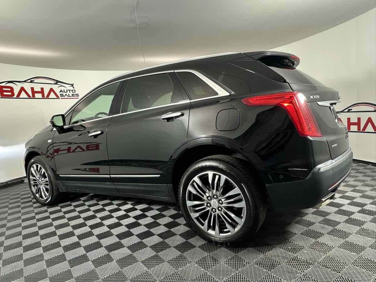 Vehicle image 11 of 46