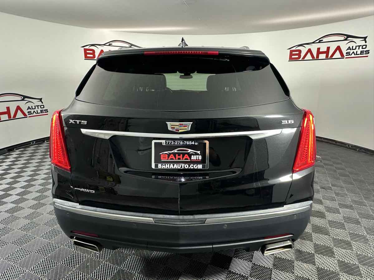 Vehicle image 10 of 46