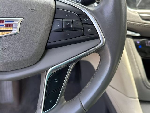Vehicle image 17 of 28