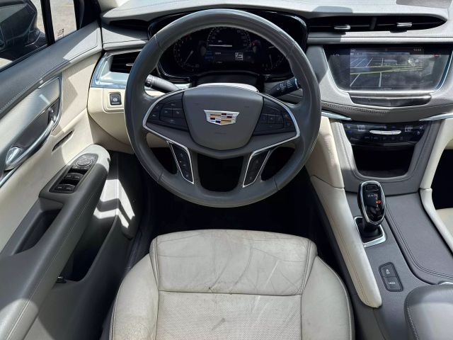 Vehicle image 11 of 28