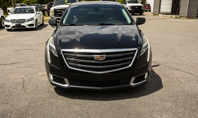 2018 Cadillac XTS Luxury Image 2 of 24