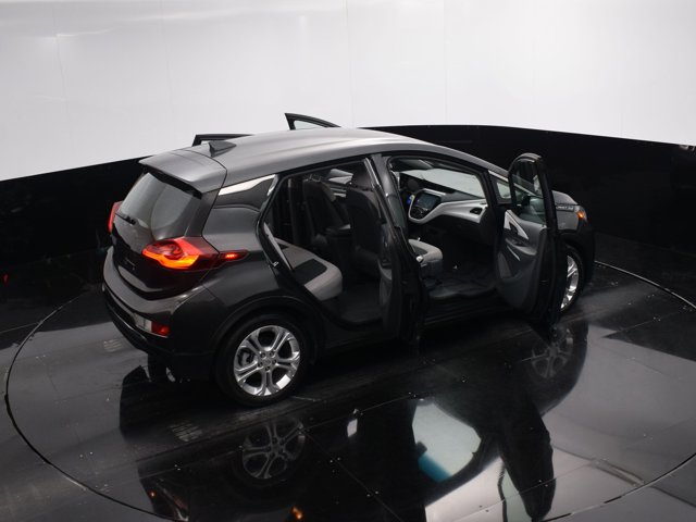 Vehicle image 24 of 41