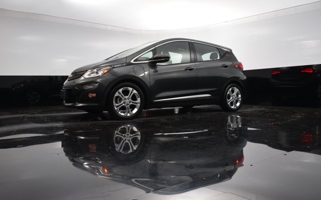 Vehicle image 3 of 41