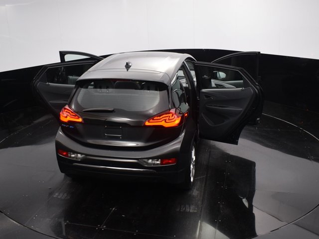 Vehicle image 21 of 41