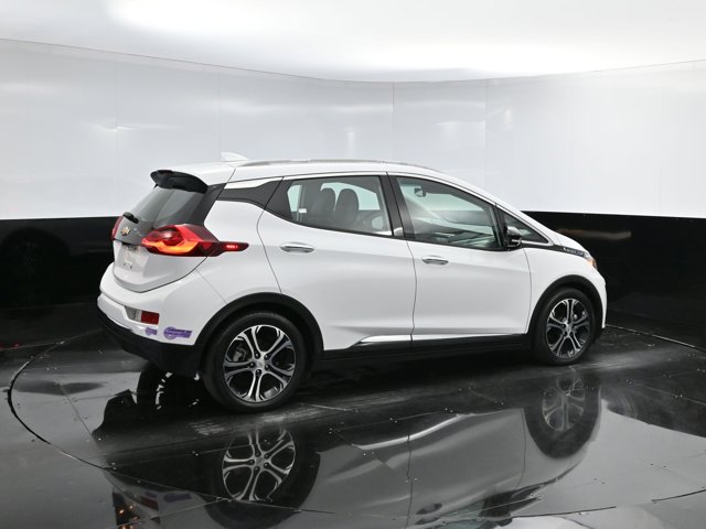 Vehicle image 16 of 41