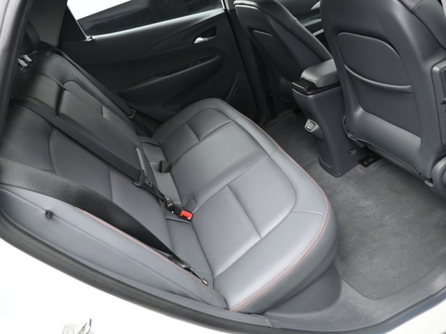 Vehicle image 33 of 41