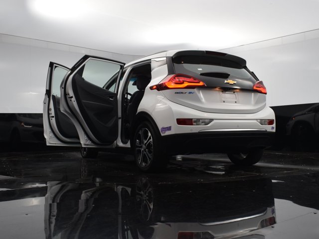 Vehicle image 27 of 41