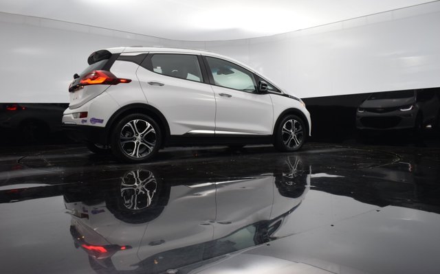 Vehicle image 18 of 41