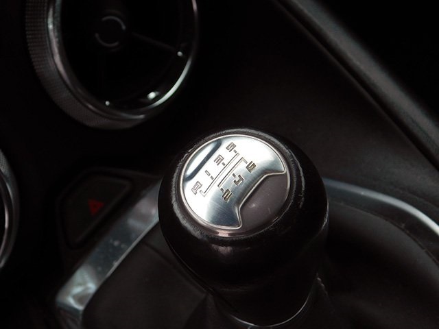 Vehicle image 13 of 19