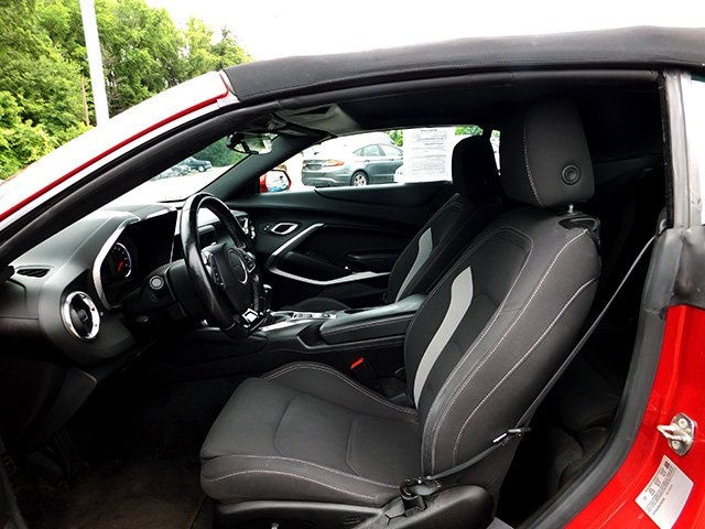 Vehicle image 7 of 19
