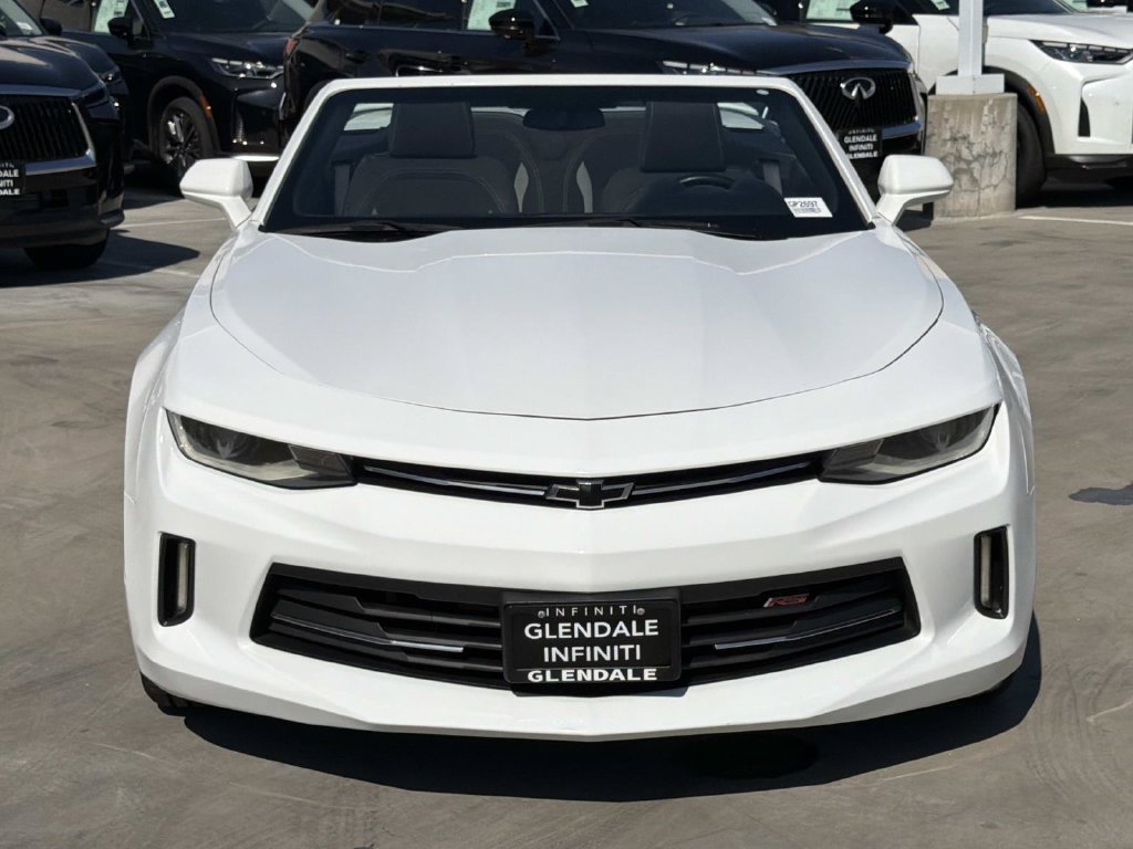 2018 Chevrolet Camaro 1LT Image 2 of 32