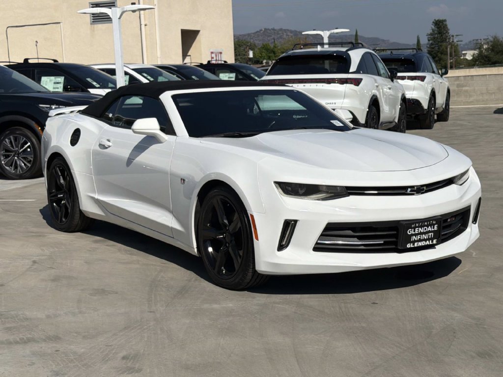 2018 Chevrolet Camaro 1LT Image 3 of 32