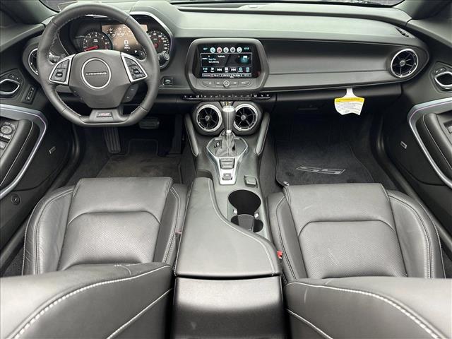 Vehicle image 17 of 25