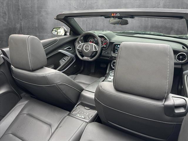 Vehicle image 16 of 25