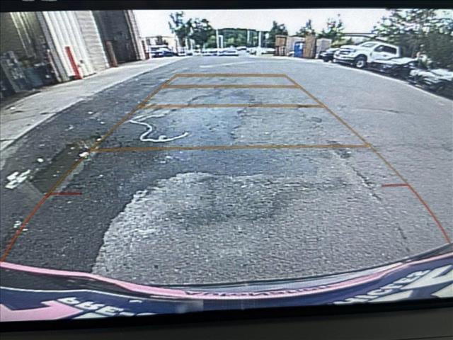 Vehicle image 10 of 25