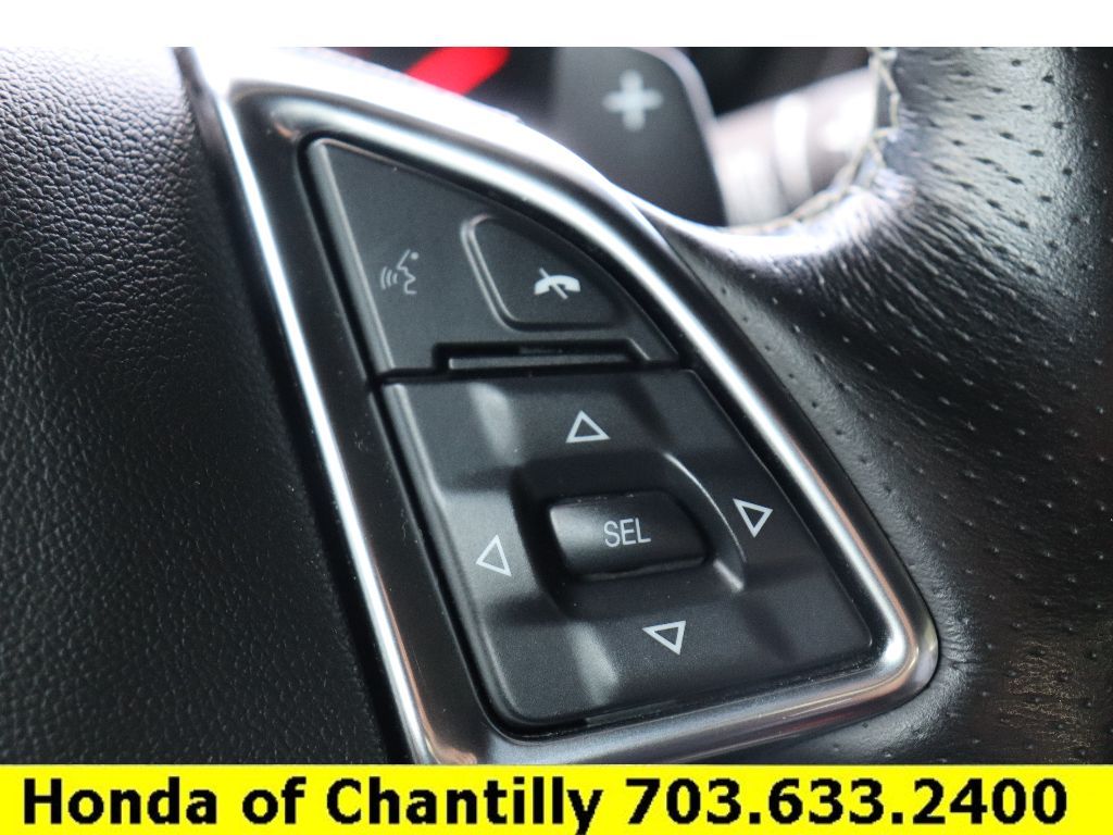 Vehicle image 19 of 33