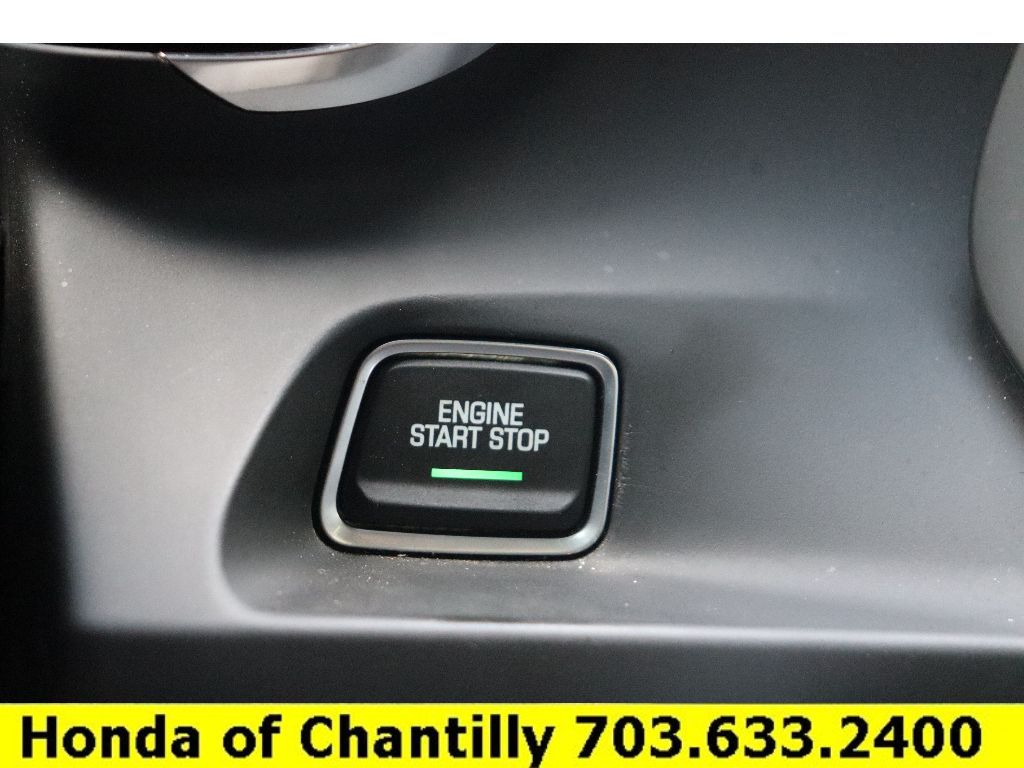 Vehicle image 26 of 33